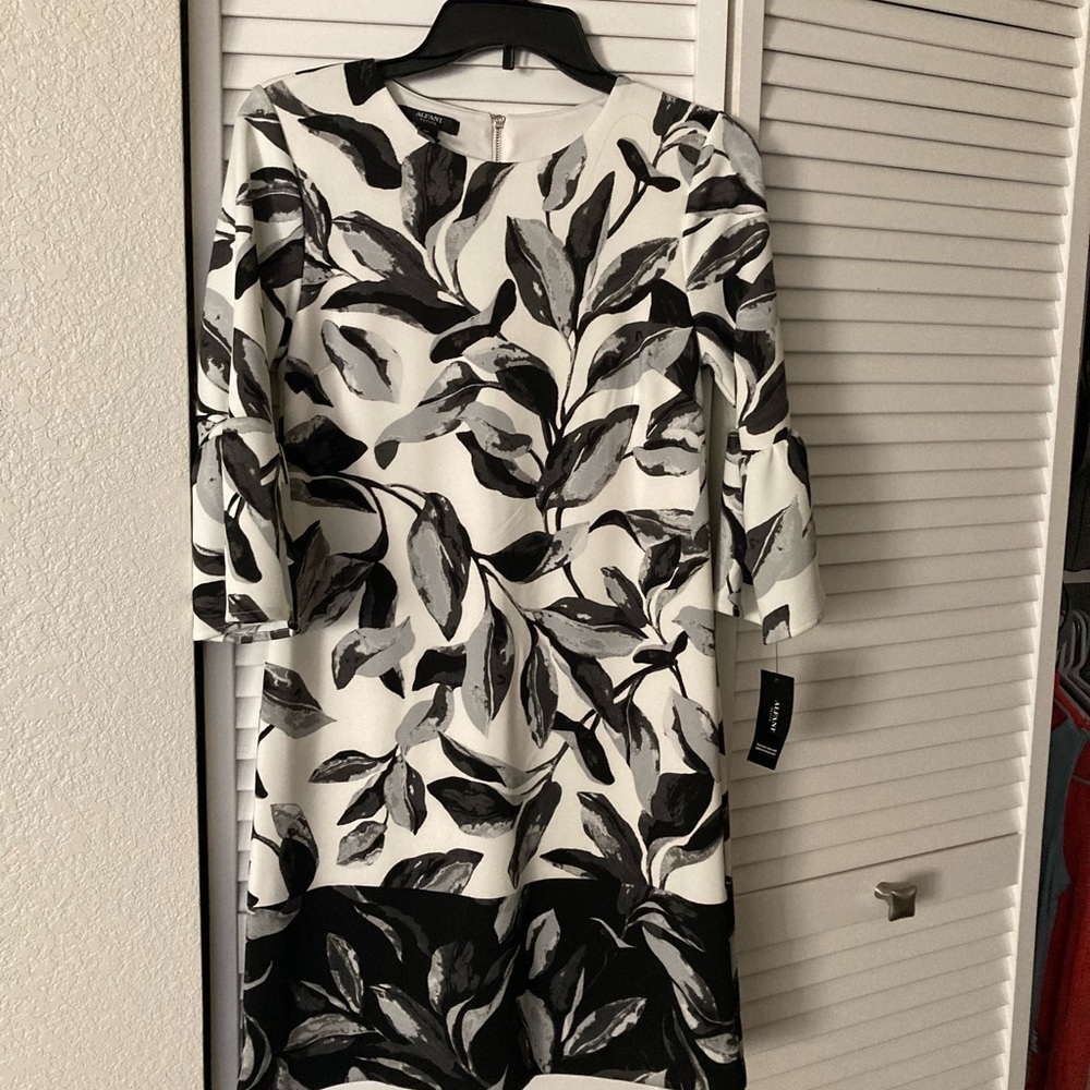 NWT Alfani size 2p dress